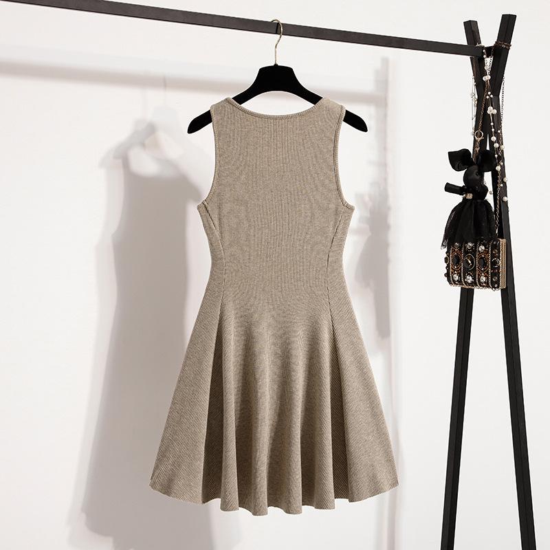 Plus Size Women's Summer 2026 V-Neck Knit Vest Dress - Slimming French Style