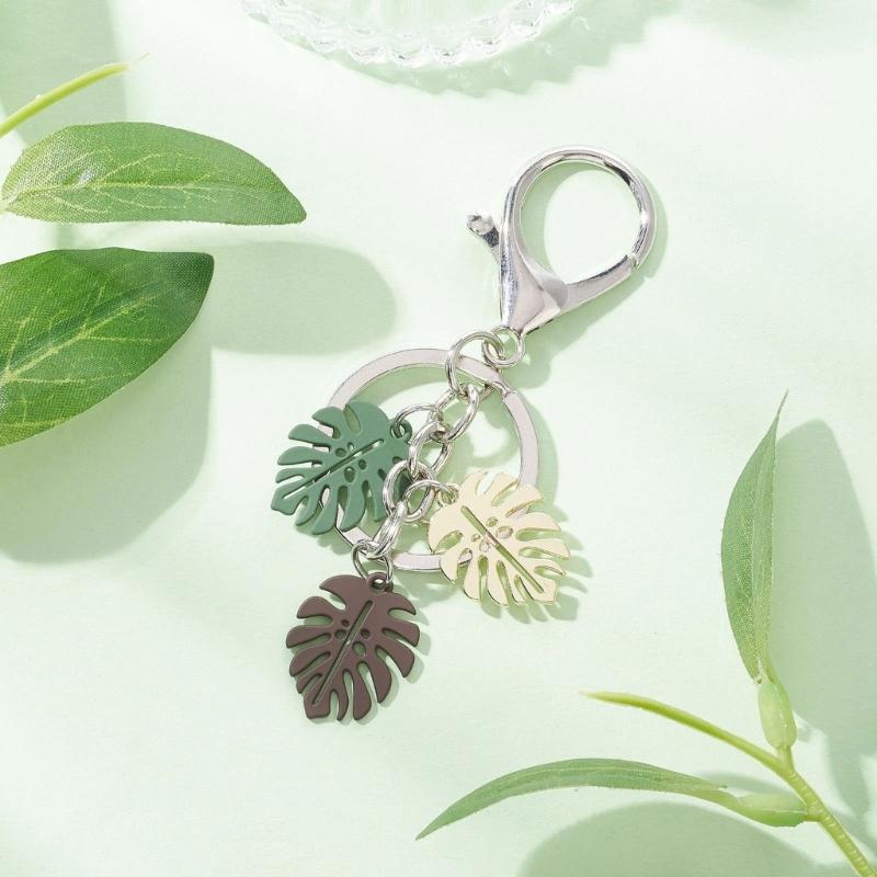 Ergonomic Leaves Keychain Fashion Leaves Key Pendant Alloy Texture Suitable for Girls Woman Fashion Lover Present