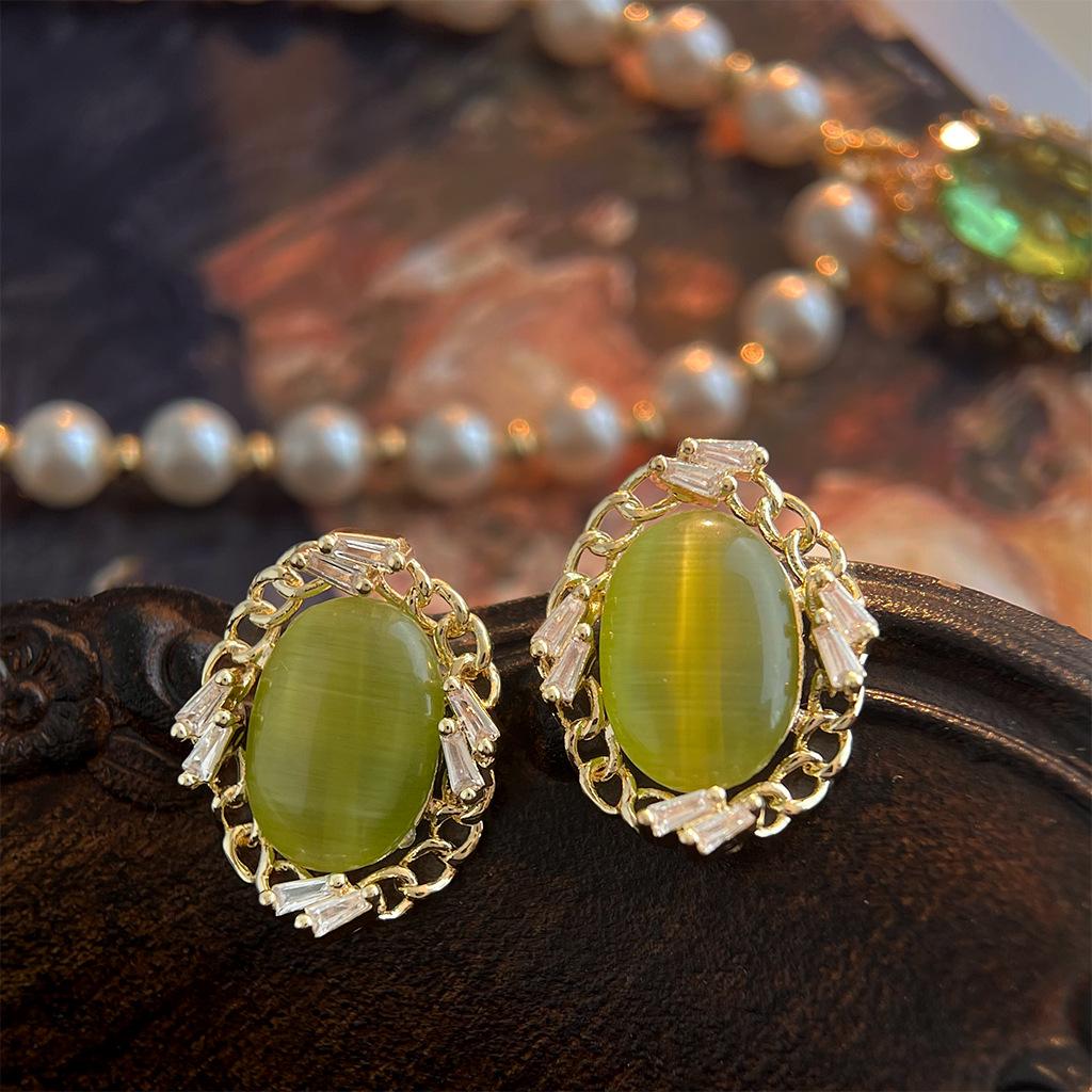 Elegant Vintage-Inspired Green Zirconia Stud Earrings Collection