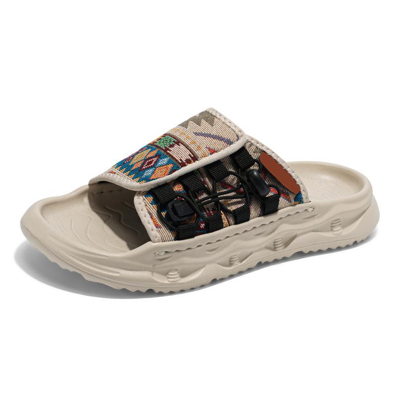 New ultra-light soft-soled slippers men's sandals trendy versatile summer breathable non-slip one-word beach shoes