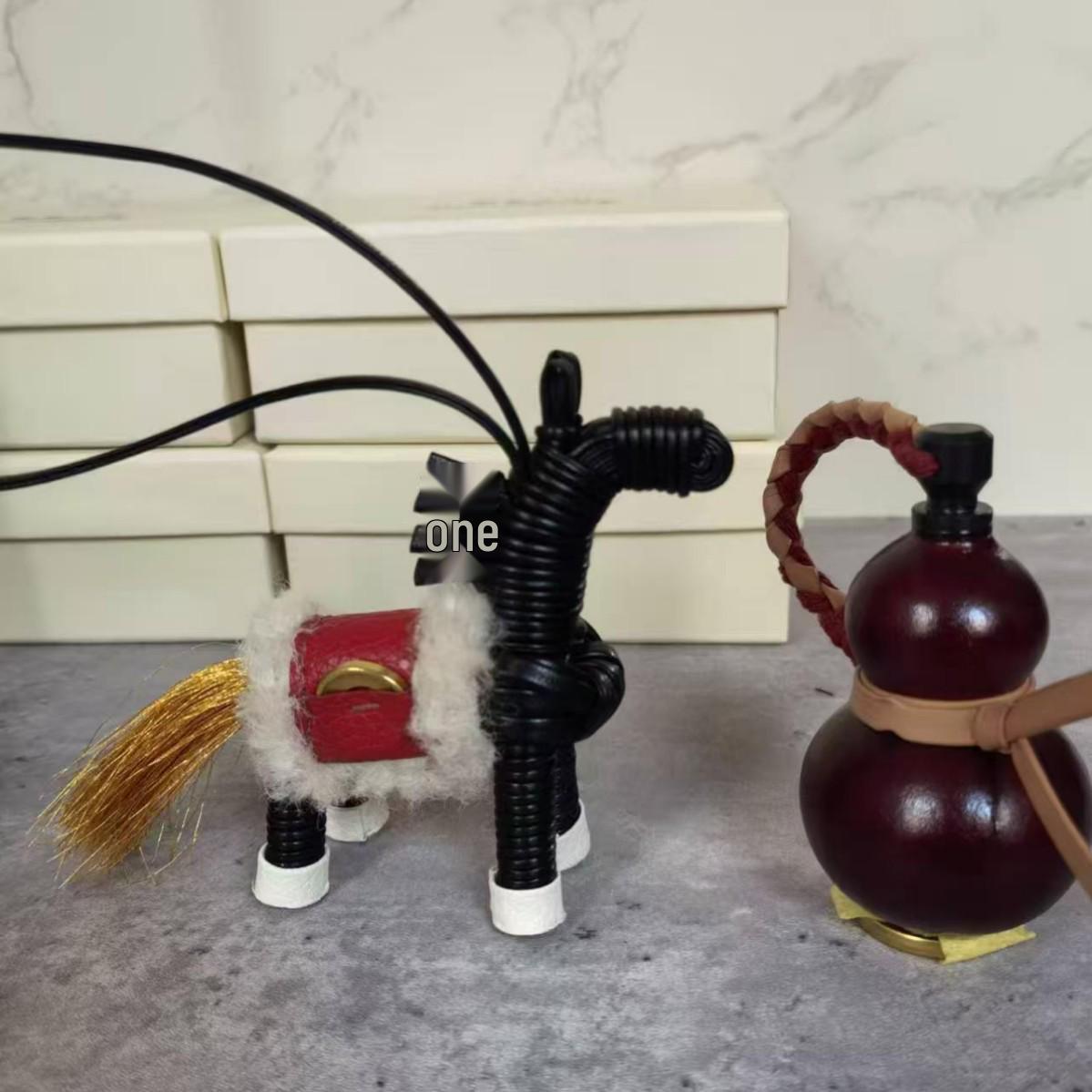 Song Shanxia 2026 Horse Pendant: Cute Handmade Bag Charm & Car Accessory