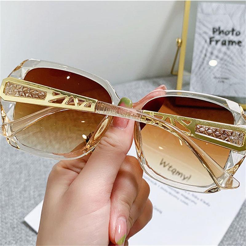 New Ladies Sunglasses Trendy Fashion Large Frame Sunshade Sunglasses Sunscreen Sunglasses Holiday Retro Eyewear