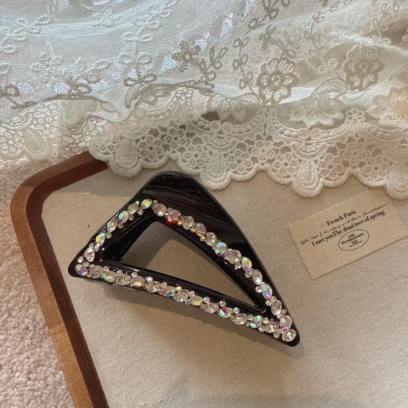 Korean High-End Hair Clip, Fashionable and Elegant Minimalist Triangular Diamond-Encrusted Claw Clip