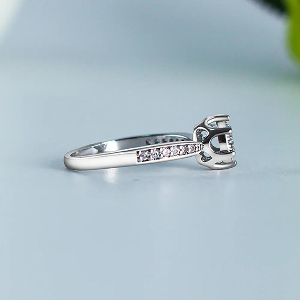 Przepiękny Pierścionek Damski ze Srebra Próby 925 w Kształcie Kwiatu, Cały Posypany Błyszczącymi Cyrkoniami Cubic Zirconia, Olśniewający Pierścionek Ślubny
