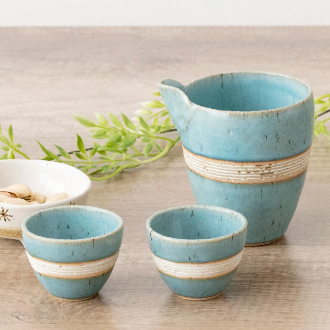 

ORANGE APRON Ceramic Sake Tokkuri and Ochoko Bottle and 320ml Kinyo Made in Japan Includes and Ochoko Set, (Sake Chokuko) Set, Capacity, Kiln, (Mino синий