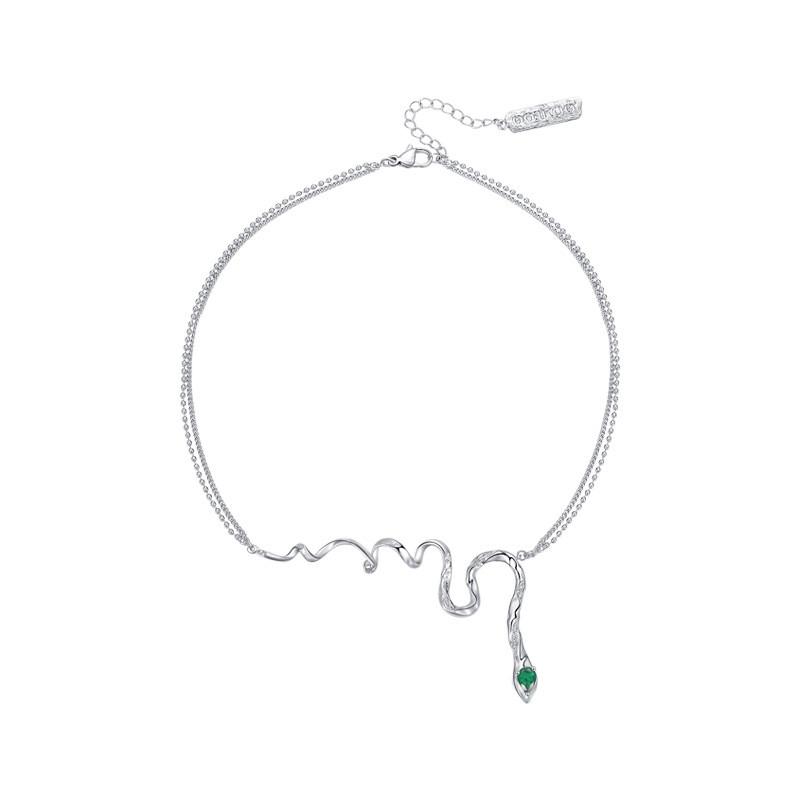 Green Artistic Zirconia Snake Pendant Necklace For Women Perfect For Fashionable Occasions
