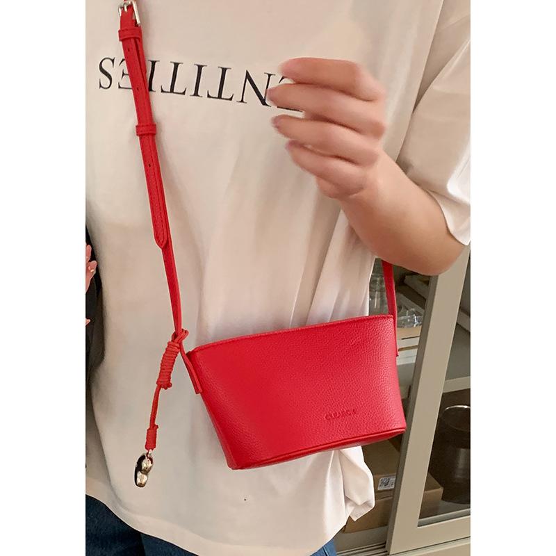 Niche Fashion Lychee Pattern Bucket Bag Women's 2025 New Simple Shoulder Messenger Bag Casual Mobile Phone Bag