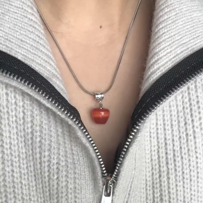 Red Big Apple Shape Pendant Necklace Simple Transparent Glass Puffy Love Apple Beaded Crystalchain Necklace