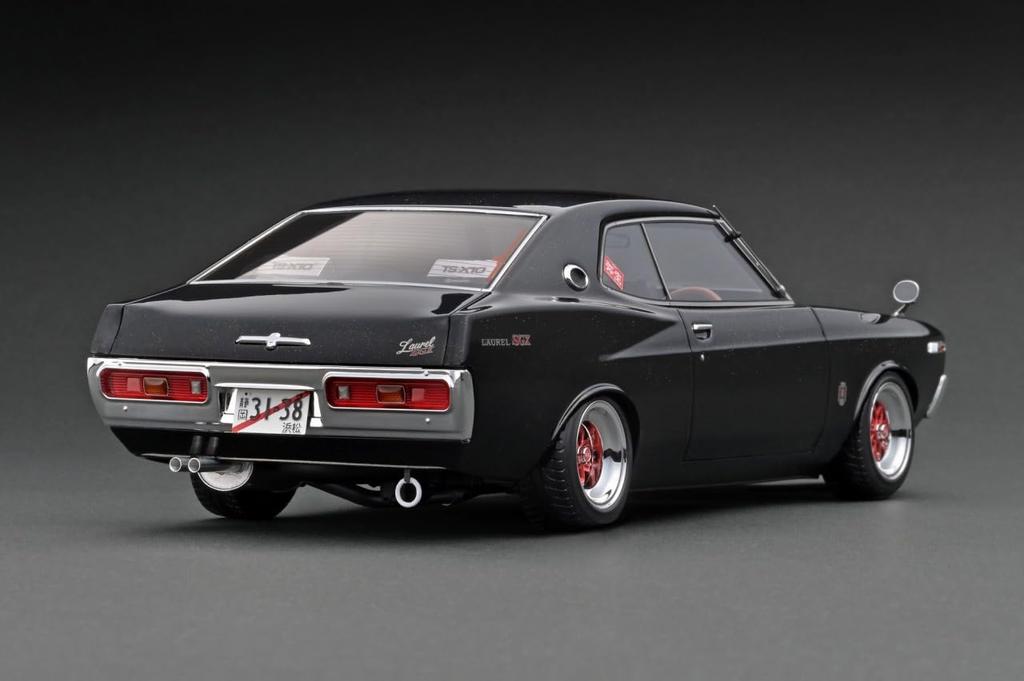 ignition model Nissan Laurel 2000SGX Metallic Finished Product 1/18 (C130) Black/Green