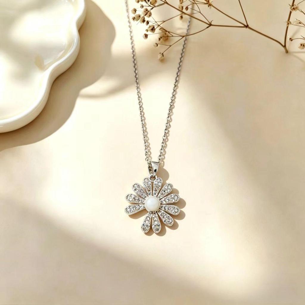 Elegant Cat Pendant Necklace: Fresh Design with Micro-Set Zircons for Women - Light Luxury & High-End Feel; Perfect Clavicle Chain Accessory.