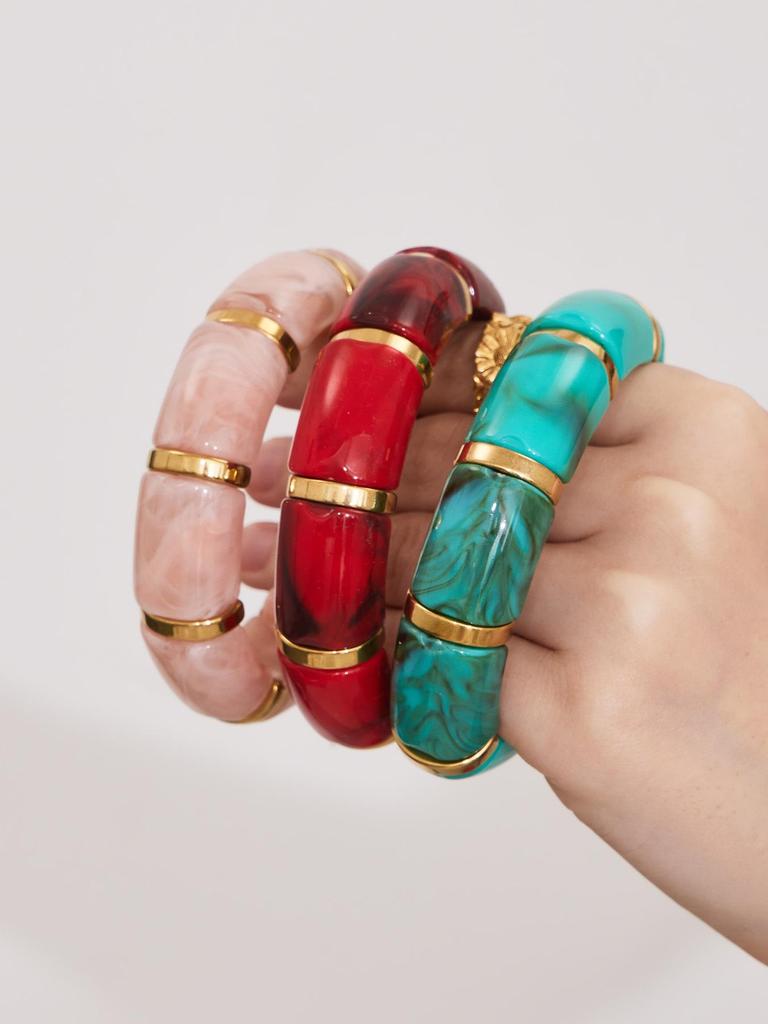 18K Gold-Plated Dopamine Resin Bracelet: European & American Light Luxury Fashion, Versatile Wide Band Elastic Design.