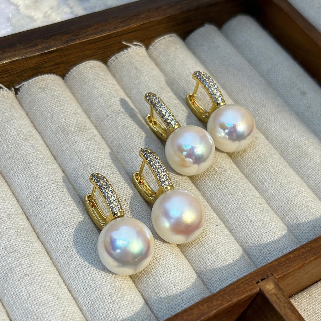 Diamond Warm White Pearl Earrings Earrings Women's Light Luxury Premium Ear Buckles Earrings Autumn and Winter Explosive Temperament Earrings Pend