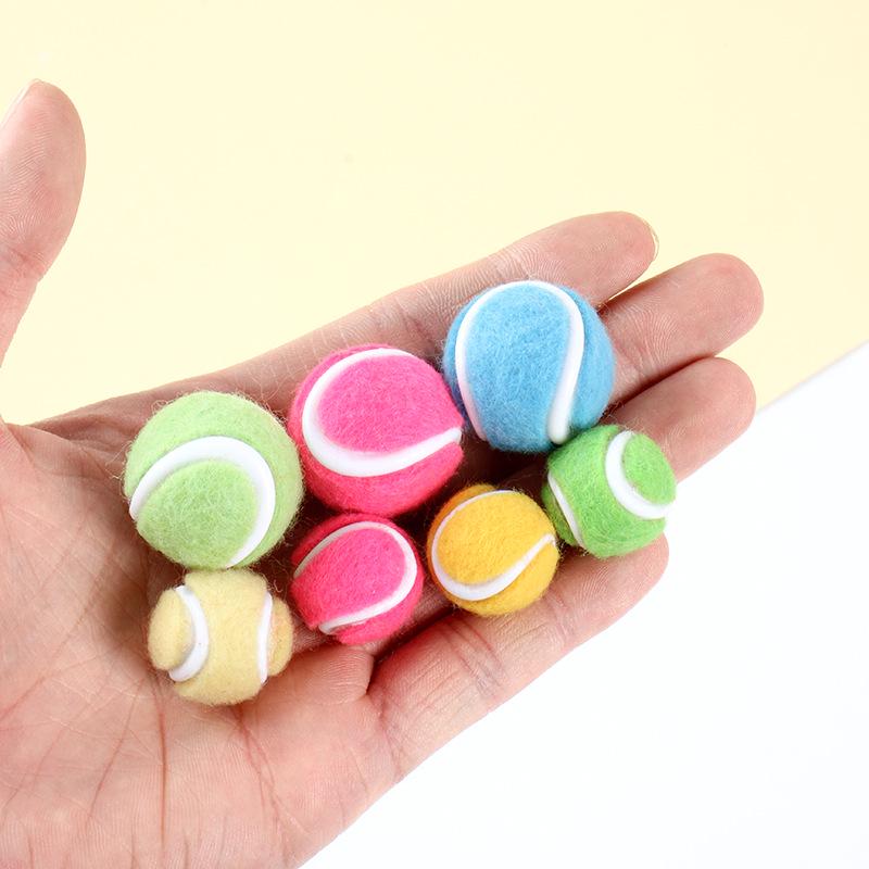 Hot-Selling Tennis Keychain Pendant: Simulation Tennis Toy Photography Prop