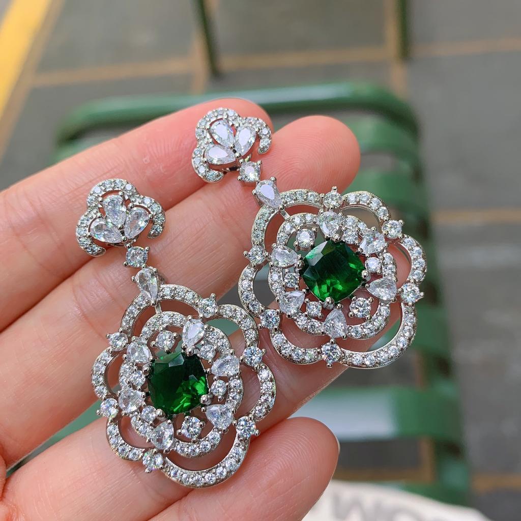 European and American fashion popular colored treasure inlaid with white diamonds, retro simulated emerald earrings, women's temperament earrings,
