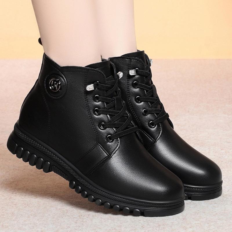 Cotton shoes autumn and winter short boots    and elderly women's shoes velvet leather shoes warm Martin boots flat mother shoes