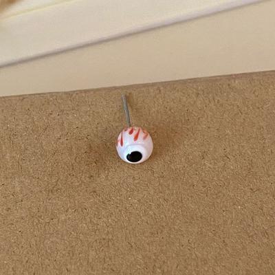 Pendiente Extraño Peculiar Exquisito Gótico Diseño Único Globos Ocularesrojizos Tornillos para Hélice Auricular Pendiente de Exagerado Sentido de Alta Gama