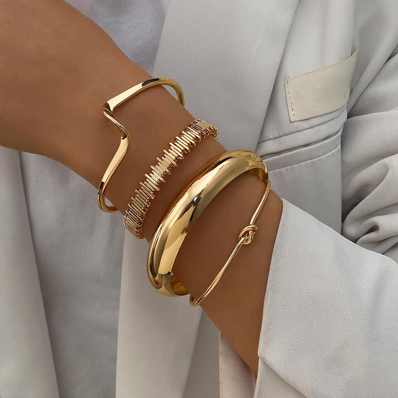 Set Brățări Aurii Stratificate Stivuibile Brățară Texturată cu Disc și Val pentru Femei Minimalist Boho Accesoriu Zilnic Petrecere