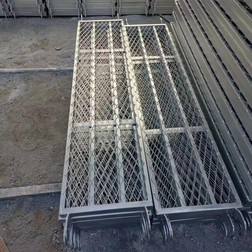 Thickened Galvanized Scaffolding Pedal with Square Tube and Perforated Plate, Complete with Rivet Accessories