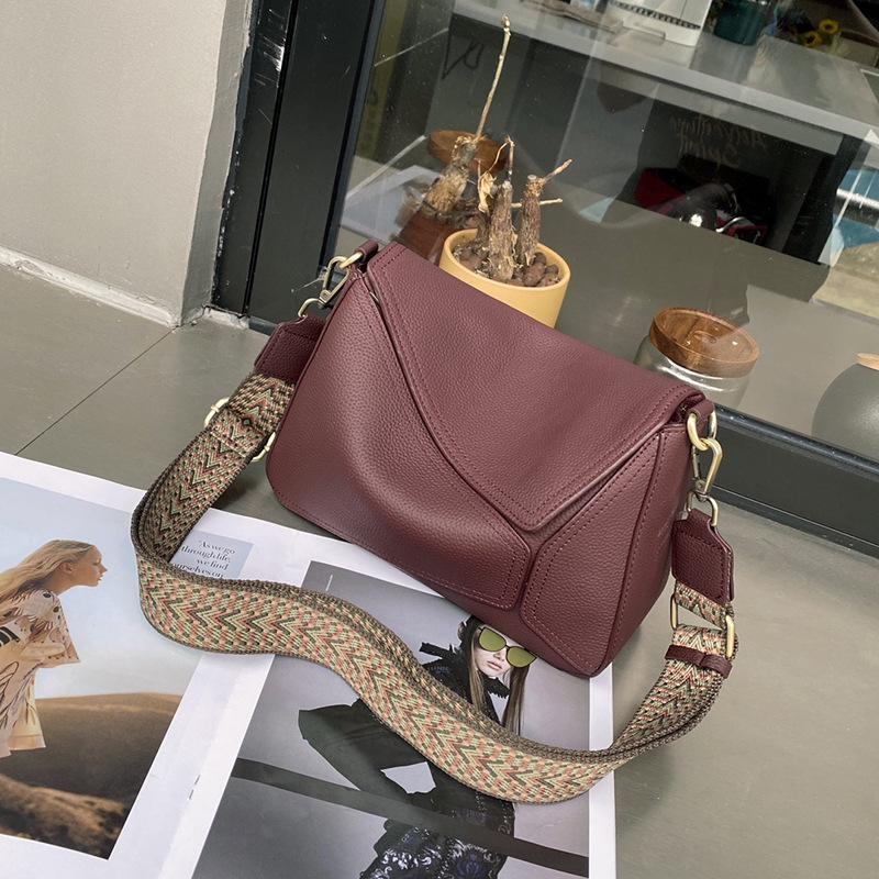 Autumn 2024 Cowhide Versatile Tote: Genuine Leather Women's Shoulder and Messenger Bag.