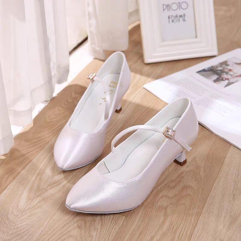 

Женская обувь для современных танцев в помещении из кожи 38