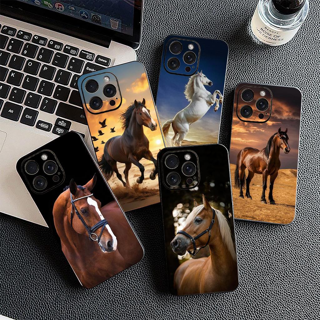 Cover for Samsung Galaxy S10 S8 S9 Plus A33 A34 A31 70 A71 A72 Note 20 9 8 S10E Casing Phone Case Running Wild Horse Wallpaper