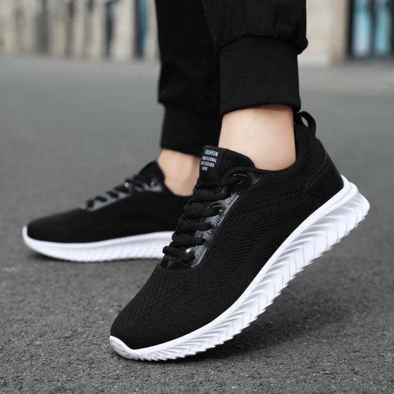 New Men's Fly-woven Sports Shoes Fashion Trend Simple Solid Color Light Mouth Casual Shoes Trend Comfortable Running Men's Shoes
