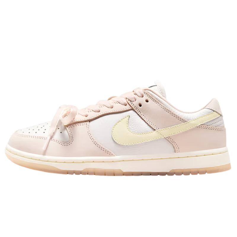 Nike Dunk Casual Sneakers