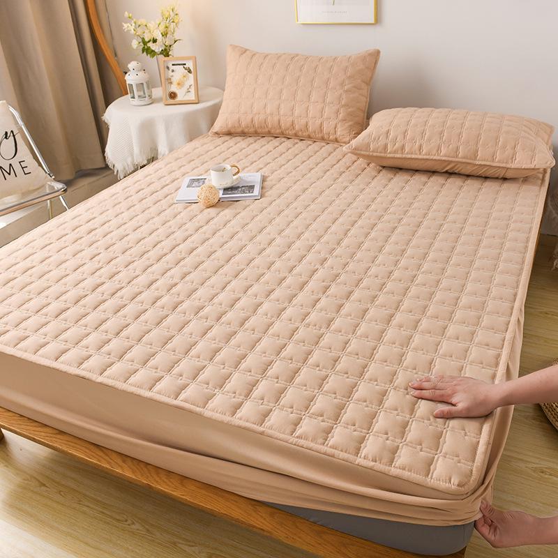 Waterproof & Breathable Quilted Mattress Protector - Urine-Proof Fitted Bedspread