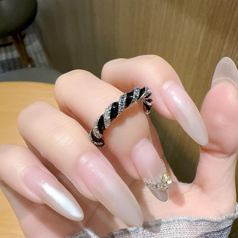 New Product Ring Niche High-End Light Luxury Zircon Retro Plain Ring Design Cold Wind Open Ring