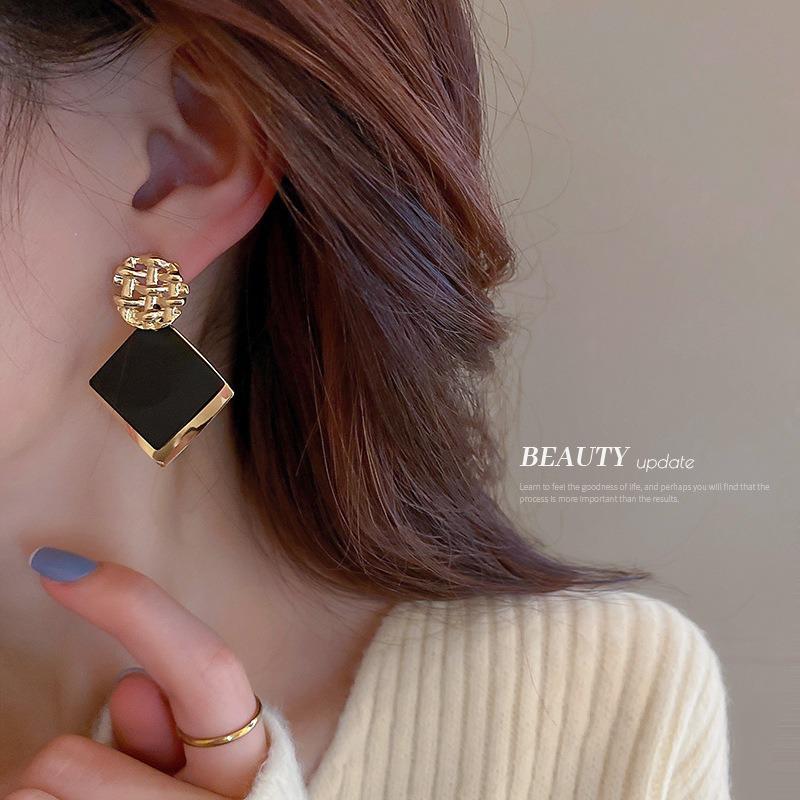 Silver Needle Geometric Square Sequin Metal Earrings Korean Ins Temperament Earrings Personality Temperament Advanced Earrings Batch