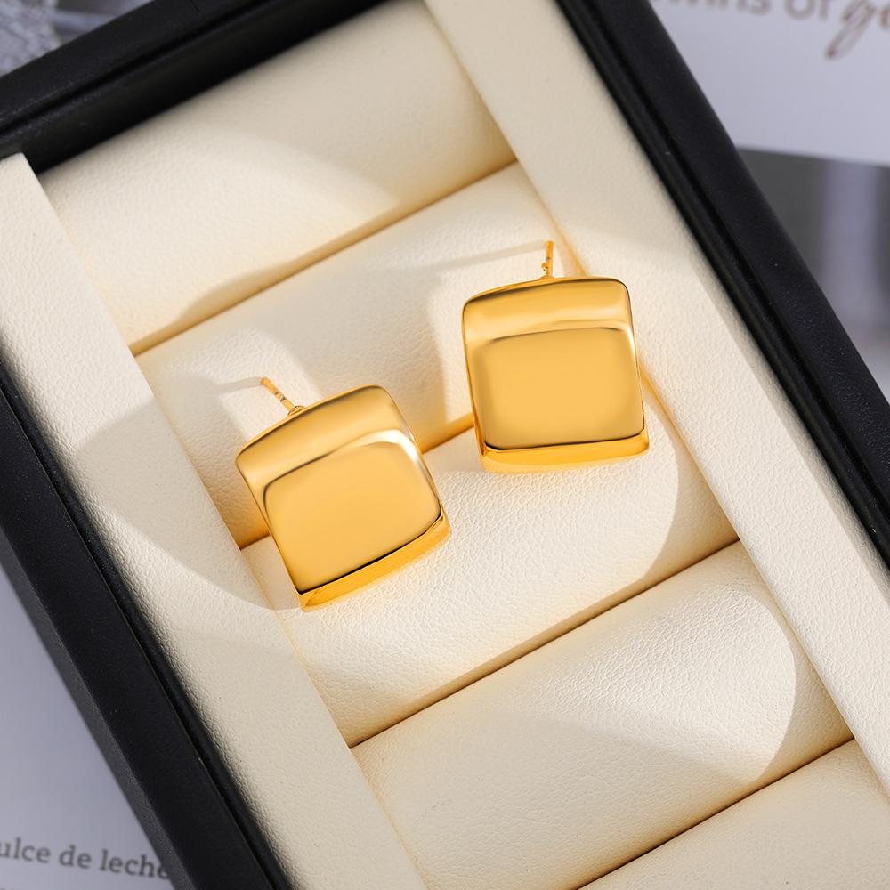 18K gold curved smooth square earrings retro exaggerated geometric stud earrings ear jewelry