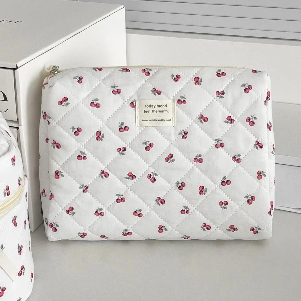 2024 Pink Bear Quilting Women Cosmetic Bag Cute Zipper Makeup Travel Organizer Female Handbag Toiletry Pouch for Girls