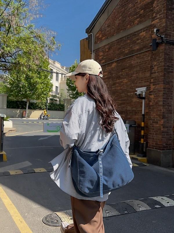 Denim Shoulder Bag For Women With Vintage Style And Large Capacity For Daily Commuting