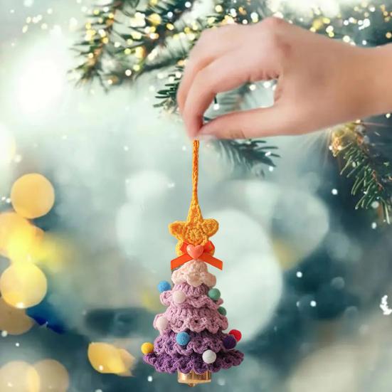 Pletené vánoční ozdoby Mini háčkovaný vánoční stromek Závěsná ozdoba se zlatým rolničkovým zvonkem pro sváteční domácí párty dekoraci