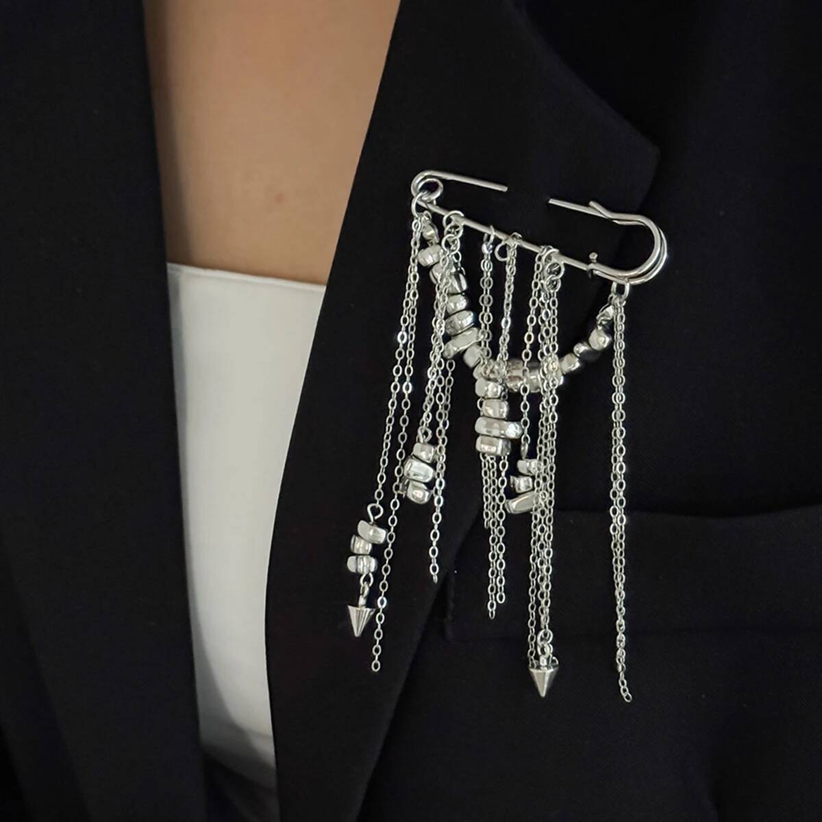 

SHIXIN New Trendy Irregular Acrylic Beads Brooches for Women Vintage Metal Tassel Suit Collar Pins Clip Shirt Brooch Jewelry