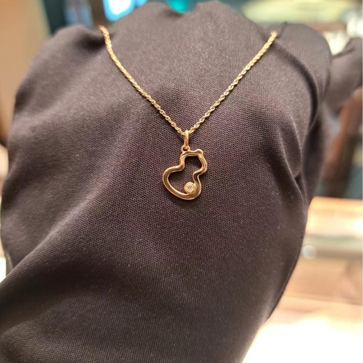 Семейство Q V Золотой Высококлассный Полый Ромбовидный Тыквенный Подвеска с Бриллиантами Ключичная Цепочка