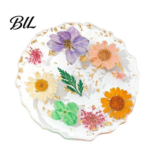 Flower Resin Coaster Handmade Dried Flowers Cup Mat Heat-Resistant Clear Waterproof Table High Temperature Placemat Protection Unique Gift for Coffee