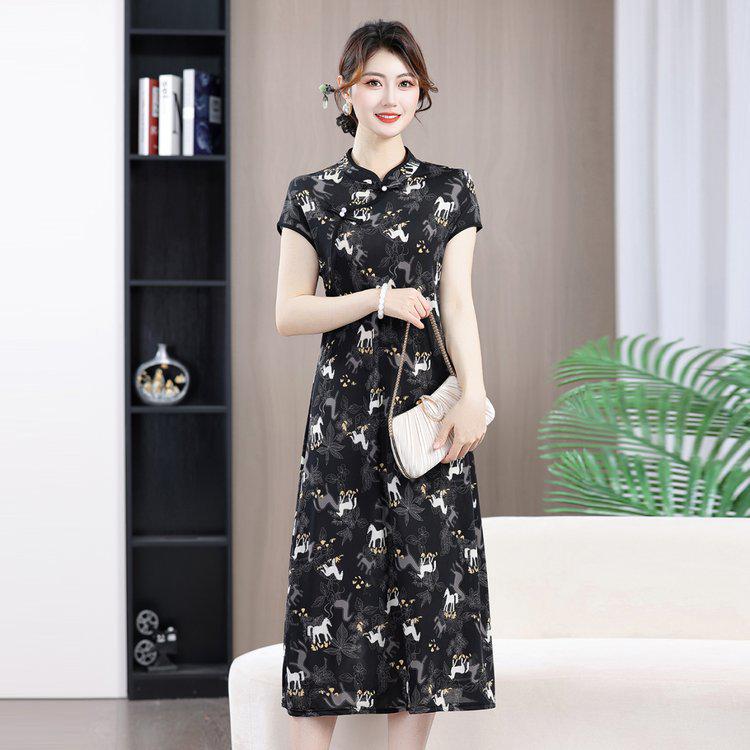 2026 Summer Elegant Slimming Qipao Dress - New Chinese Style with Diagonal Placket