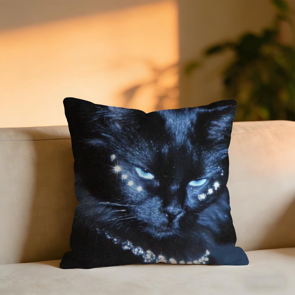 

Wild Cats Cushion Cover Cozy Velvet Throw PillowSoft Warm Cushion For Sofa Bed 30x30 cm
