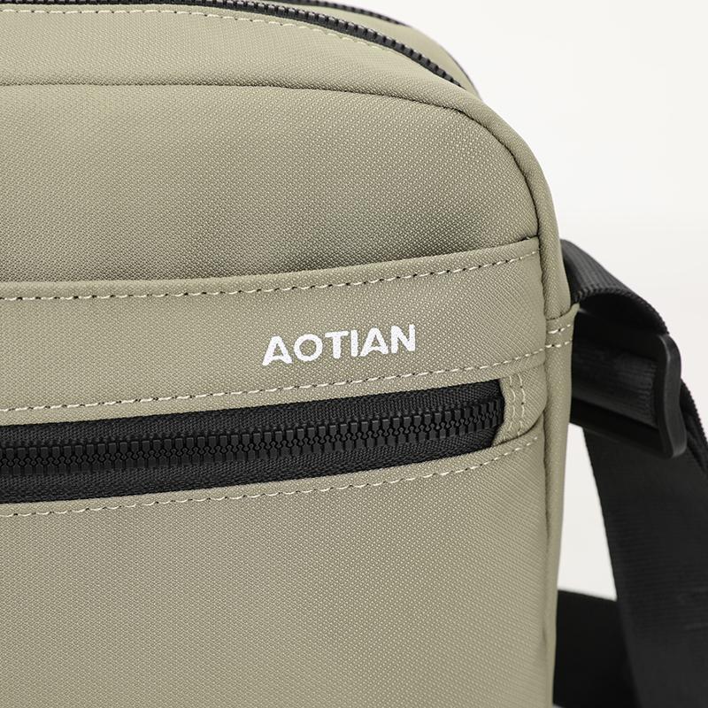 Men's Shoulder Bag Lightweight Outdoor Crossbody Bag