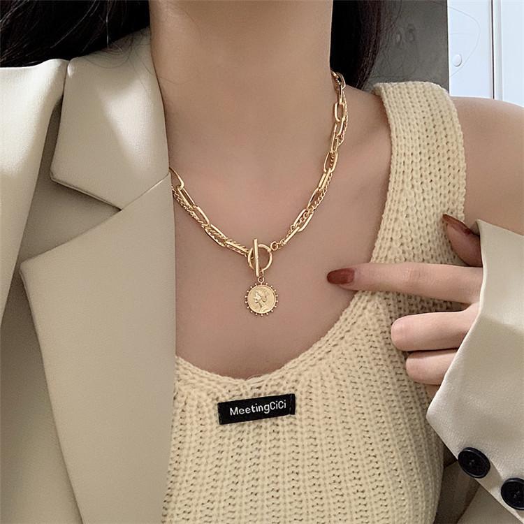 C213 Double-Layer Choker Necklace with TO Buckle - Modern European & American Style for Women