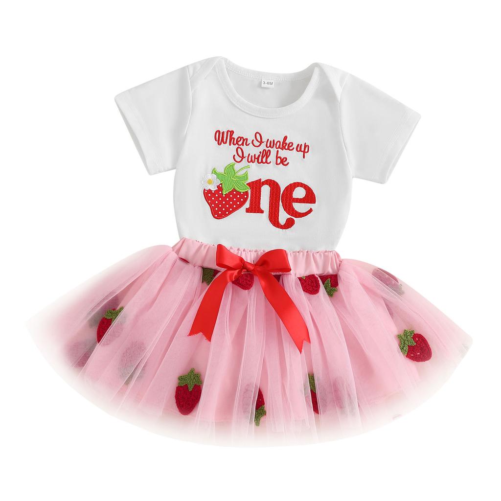 Baby Mädchen Erdbeere Erstgeburtstag Outfit Buchstabenstickerei Kurzarm Strampler Tüllrock mit Schleife 2-teiliges Set