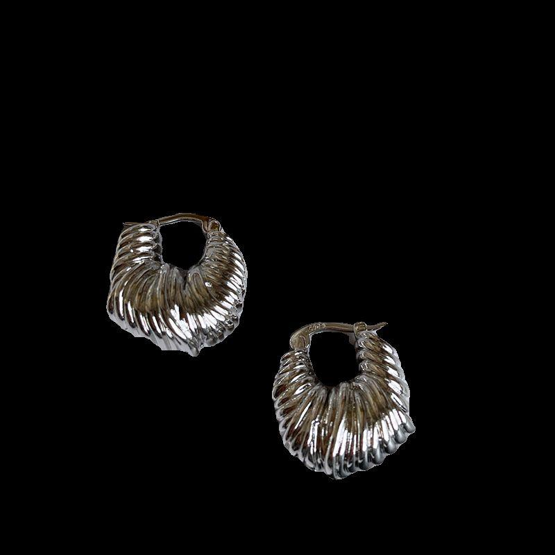 Fashion Cold Wind Niche Design Brass Gold Plated Temperament Wild Metal Winding Horn Sexy Earring Ear Clip