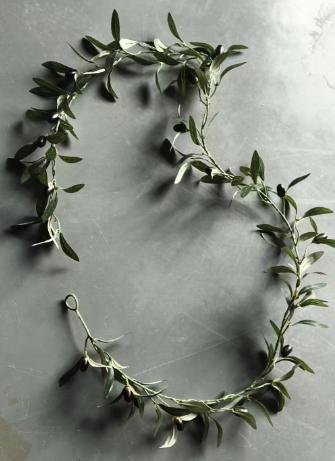 Artificial Eucalyptus Garland 6 Feet Long Faux Leaf Vine for Indoor Outdoor Home Wedding Party Wall Table Decor