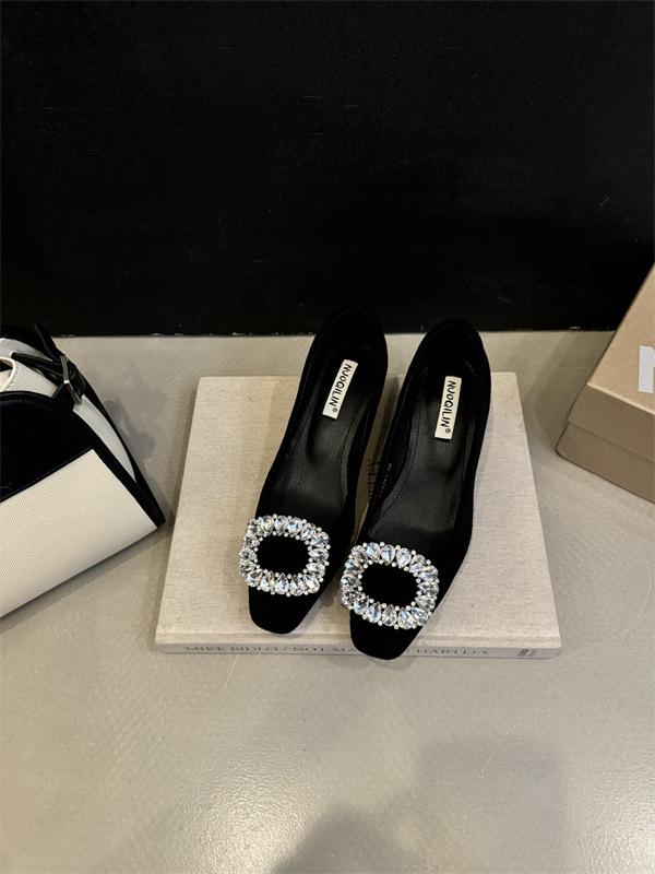 2025 Frühling und Herbst neue Strass Temperament flache Einzelschuhe Damen niedriger Absatz eckige Spitze Französische Fee Abendschuhe