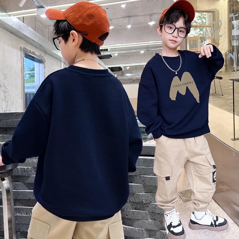 Sweat-shirts tendance pour garçons avec imprimé de lettres coréennes: Manches longues, Coupe ample pour le printemps, l'automne et l'hiver – Nouveaux styles pour les grands enfants.