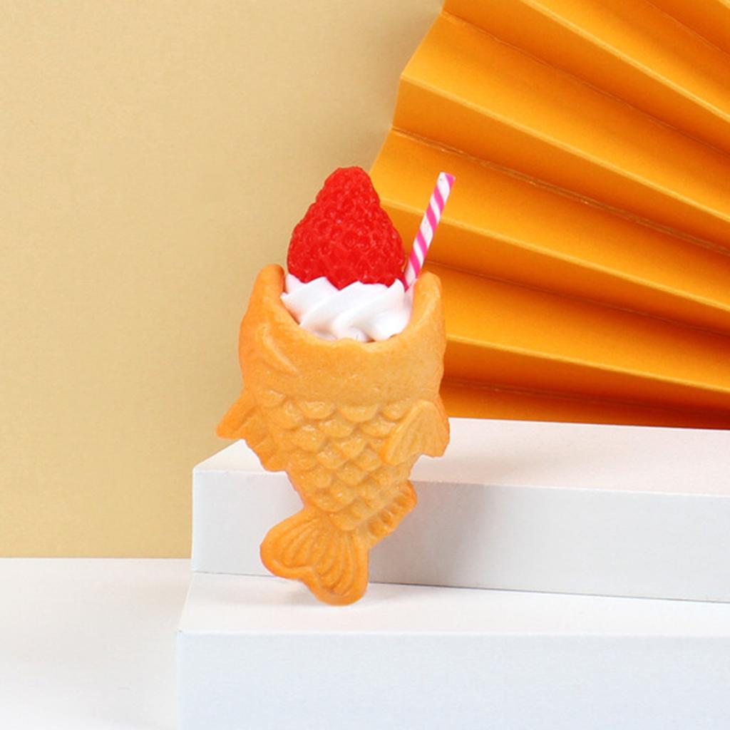 Set of 2 Stylish Faux Food Taiyaki Keyrings Sturdy PVC Fashion Accessory Portable for Anime Fans And Collectors