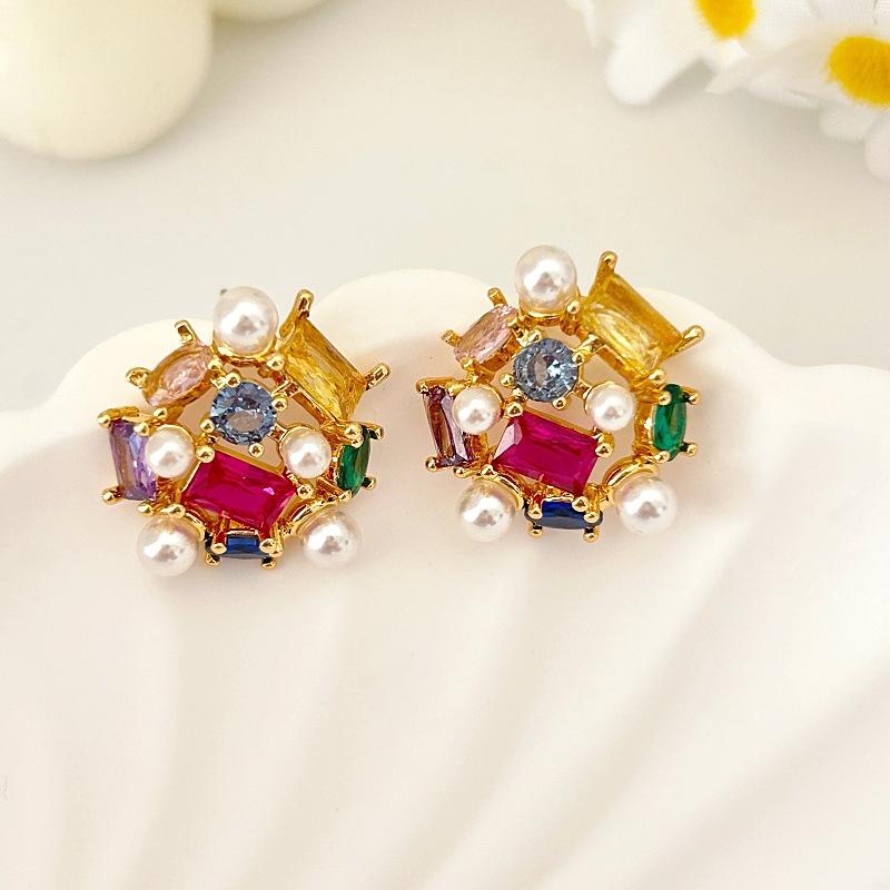 French Full Color Diamond Stud Earrings Light Luxury Fashion Heavy Industry Style Geometric Earrings Fashion Versatile Temperament Earrings