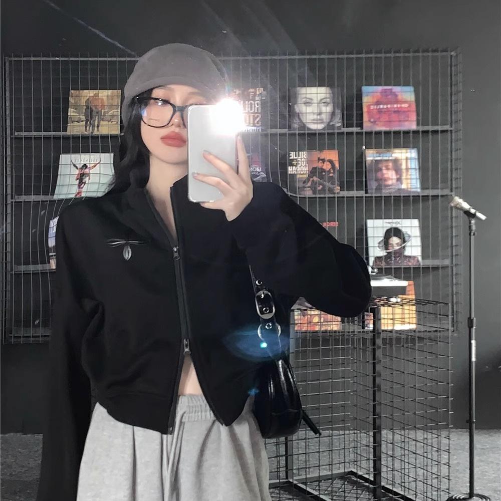 Hanorac Scurt Gri de Nișă cu Fermoar pentru Femei Toamna și Iarna Design Nou Cardigan Mic de Sine Stătător Jachetă Hanorac