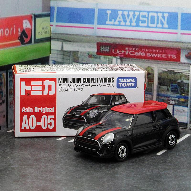 

TOMY BMW MINI JOHN COOPER WORKS Alloy Car Diecasts & Toy Vehicles Car Model Miniature Scale Model Car For Children чорний